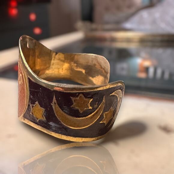 Vintage Brass Hand Painted TAURUS Zodiac Astrology Cuff Bracelet - Picture 2 of 9